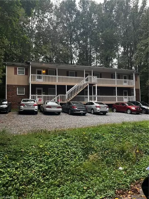 139 NW Torrence Cir, Lenoir, NC 28645