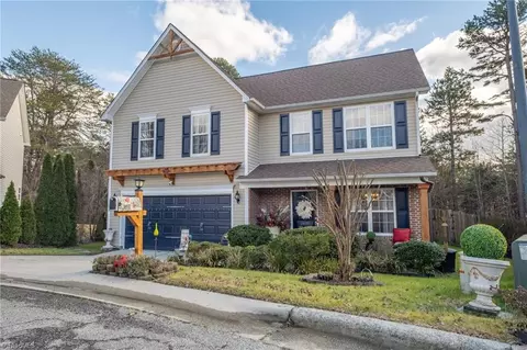 1400 Rosebay Ct, Jamestown, NC 27282