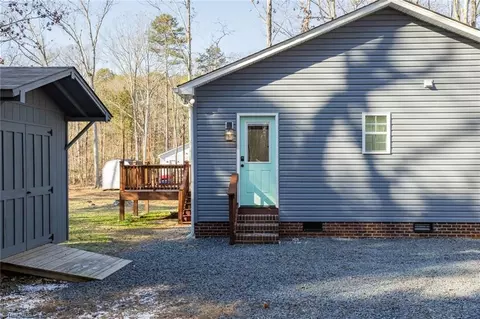 376 Floyd St, Denton, NC 27239 photo 4