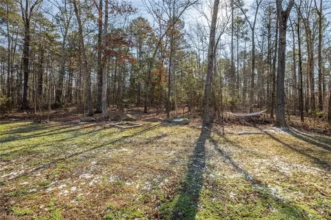 376 Floyd St, Denton, NC 27239 photo 10