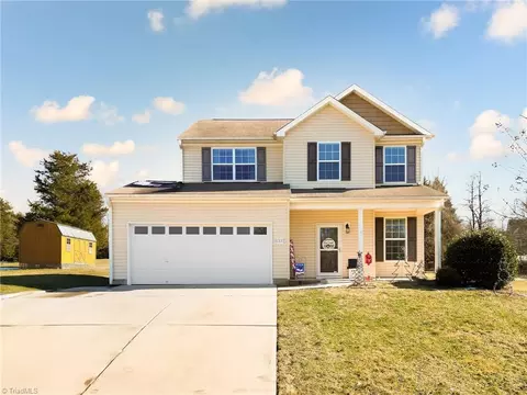 6372 Nolichucky Dr, Walkertown, NC 27051