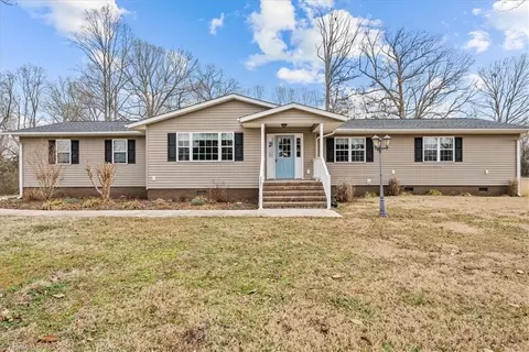 2507 Fairview Farm Rd, Asheboro, NC 27205