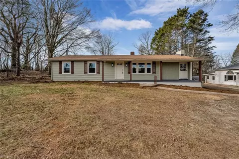 406 Oakwoods Rd, Wilkesboro, NC 28697