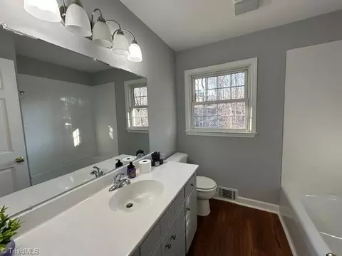Bath - 154 Manor Ridge Rd E, Elkin, NC 28621 photo 2 of 3