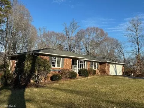 Exterior - 154 Manor Ridge Rd E, Elkin, NC 28621 photo 7 of 8
