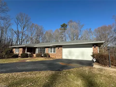 154 Manor Ridge Rd E, Elkin, NC 28621