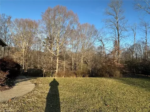 Exterior - 154 Manor Ridge Rd E, Elkin, NC 28621 photo 3 of 8