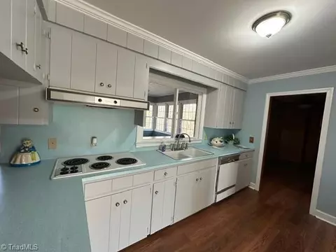 Kitchen - 154 Manor Ridge Rd E, Elkin, NC 28621 photo 2 of 4