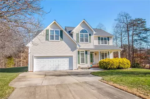 6988 Saratoga Ct, Summerfield, NC 27358