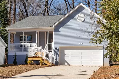 810 Dogwood Cir, High Point, NC 27260