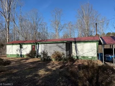 142 Oak Tree Dr, Mocksville, NC 27028