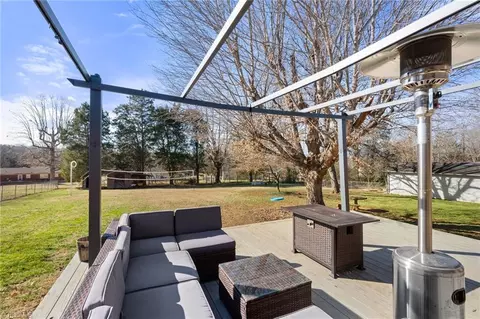 Exterior - 25 Lambeth Dr, Thomasville, NC 27360 photo 4 of 10