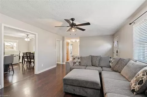 Living - 25 Lambeth Dr, Thomasville, NC 27360 photo 3 of 3