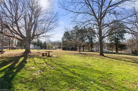 Exterior - 25 Lambeth Dr, Thomasville, NC 27360 photo 8 of 10
