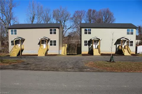 105 107109111 Highfill Ave, Liberty, NC 27298