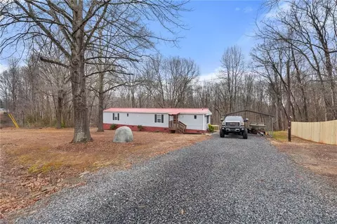 3502 Grooms Rd, Reidsville, NC 27320