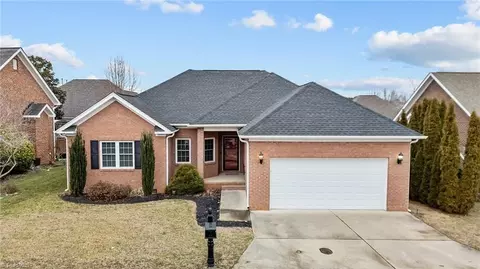 150 Glasmere Ct, Winston Salem, NC 27107