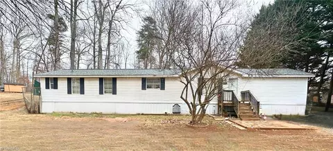 118 Austine Ln, Advance, NC 27006