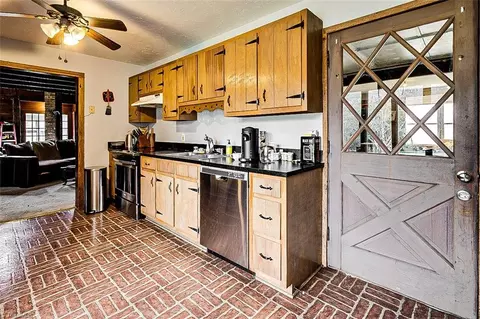 Kitchen - 4185 Roy Farlow Rd, Trinity, NC 27370 photo 3 of 5