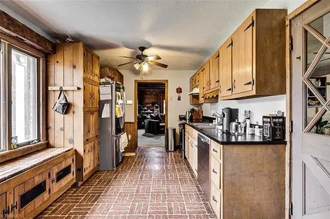 Kitchen - 4185 Roy Farlow Rd, Trinity, NC 27370 photo 4 of 5