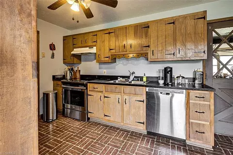 Kitchen - 4185 Roy Farlow Rd, Trinity, NC 27370 photo 1 of 5