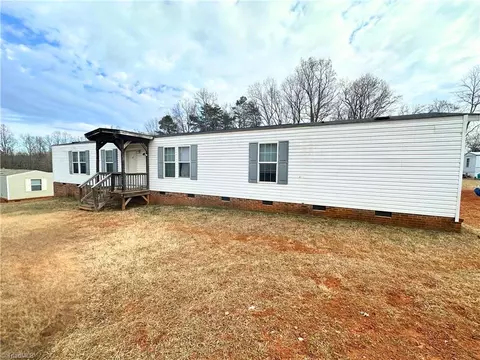 190 James Rd, Advance, NC 27006