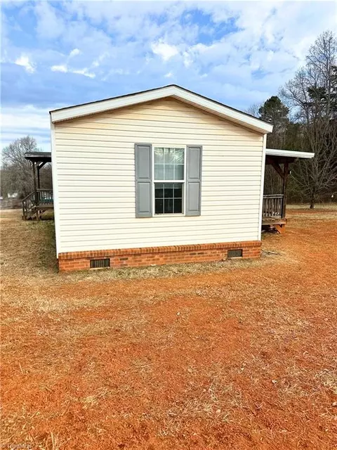 190 James Rd, Advance, NC 27006 photo 3
