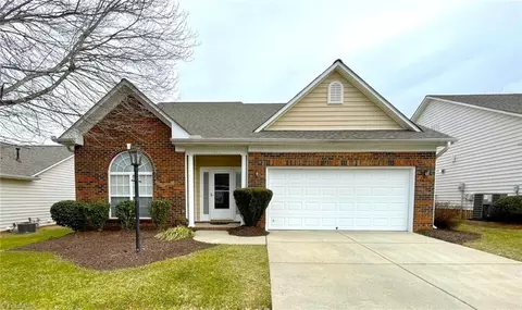 102 Shoals Ct, Jamestown, NC 27282