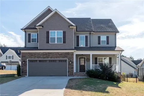 7111 Smokerise Ln, Kernersville, NC 27284