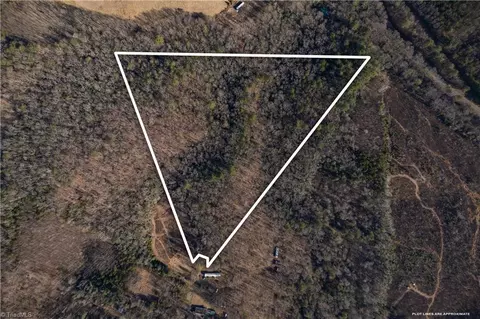 17 96 Acres Aubrey Thomas Ln, Dobson, NC 27017