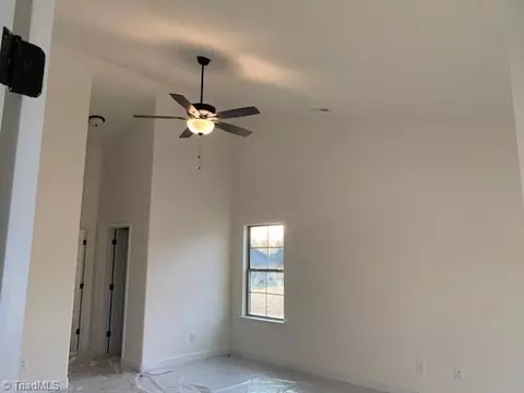 Entry Way - 209 Royal Pines Dr, Trinity, NC 27370 photo 4 of 5