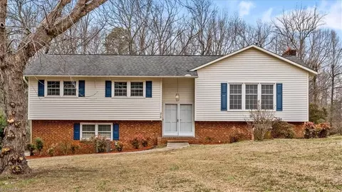 218 Kinview Dr, Archdale, NC 27263
