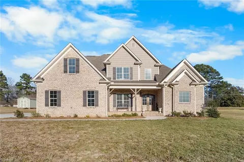 Exterior - 142 Eagle Ln, Lexington, NC 27295 photo 3 of 6