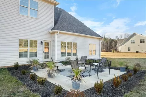 Exterior - 142 Eagle Ln, Lexington, NC 27295 photo 5 of 6