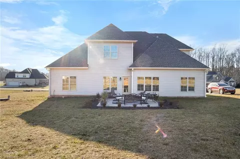 Exterior - 142 Eagle Ln, Lexington, NC 27295 photo 4 of 6