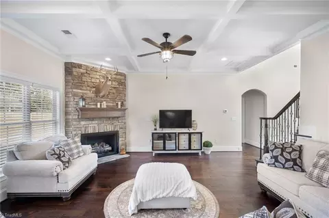 Living - 142 Eagle Ln, Lexington, NC 27295 photo 2 of 2