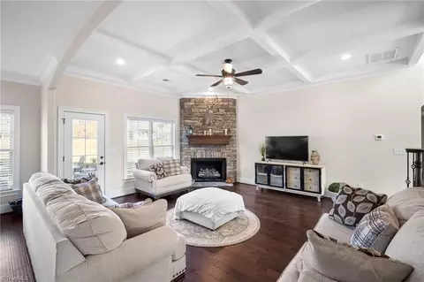 Living - 142 Eagle Ln, Lexington, NC 27295 photo 1 of 2