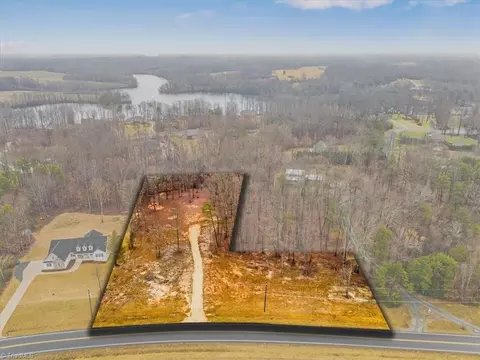 895 Boyd Rd, Reidsville, NC 27320