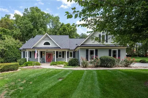 122 Park Place Ct, Mocksville, NC 27028