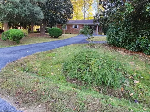 1010 Elizabeth St, Walnut Cove, NC 27052