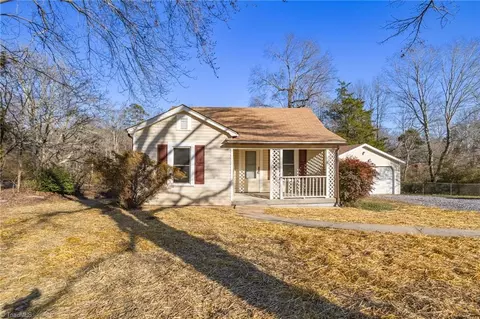 369 Iron Mountain Rd, Asheboro, NC 27205