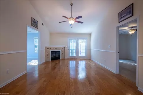 2965 Hyde Place Cir, Winston Salem, NC 27103