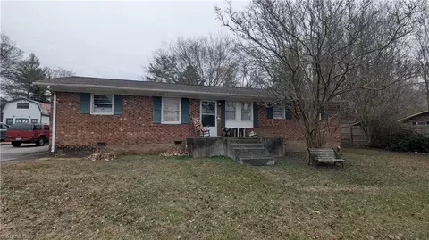 309 Gregg St, Archdale, NC 27263