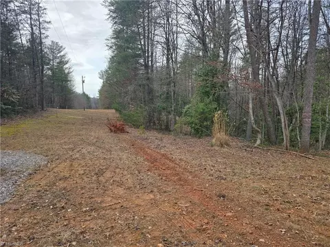 1163 Brewer Mill Road Ext, Traphill, NC 28685 photo 4
