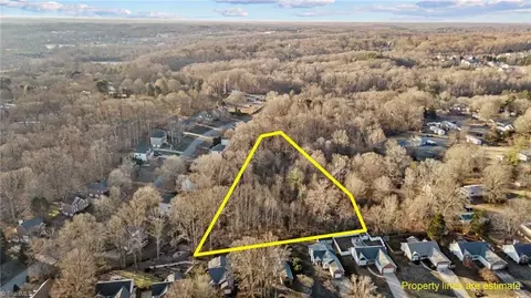 000 Beckner St, Clemmons, NC 27103