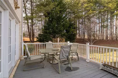 105 Prestwick Ct, King, NC 27021 photo 9