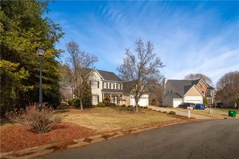 105 Prestwick Ct, King, NC 27021 photo 4