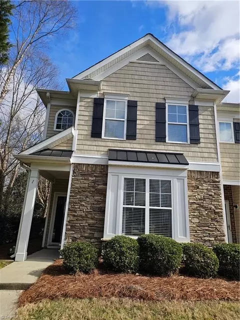1 Cobble Ln, Greensboro, NC 27407