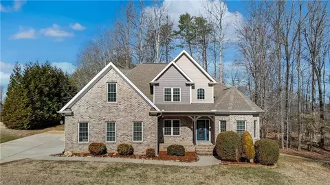 284 Stillwater Ln, Reidsville, NC 27320
