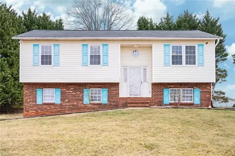 117 Belmont Place Dr, King, NC 27021
